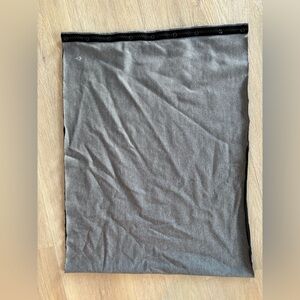 Ivivva by Lululemon girls scarf grey with black interior